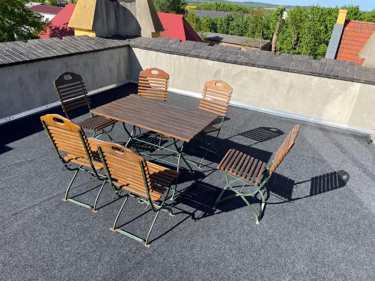Schloss Lelkendorf Apartment Ulrichshusen Maisonette Fewo Mecklenburger Seenplatte Mit Dachterrasse Naehe Ostsee Exteriör bild